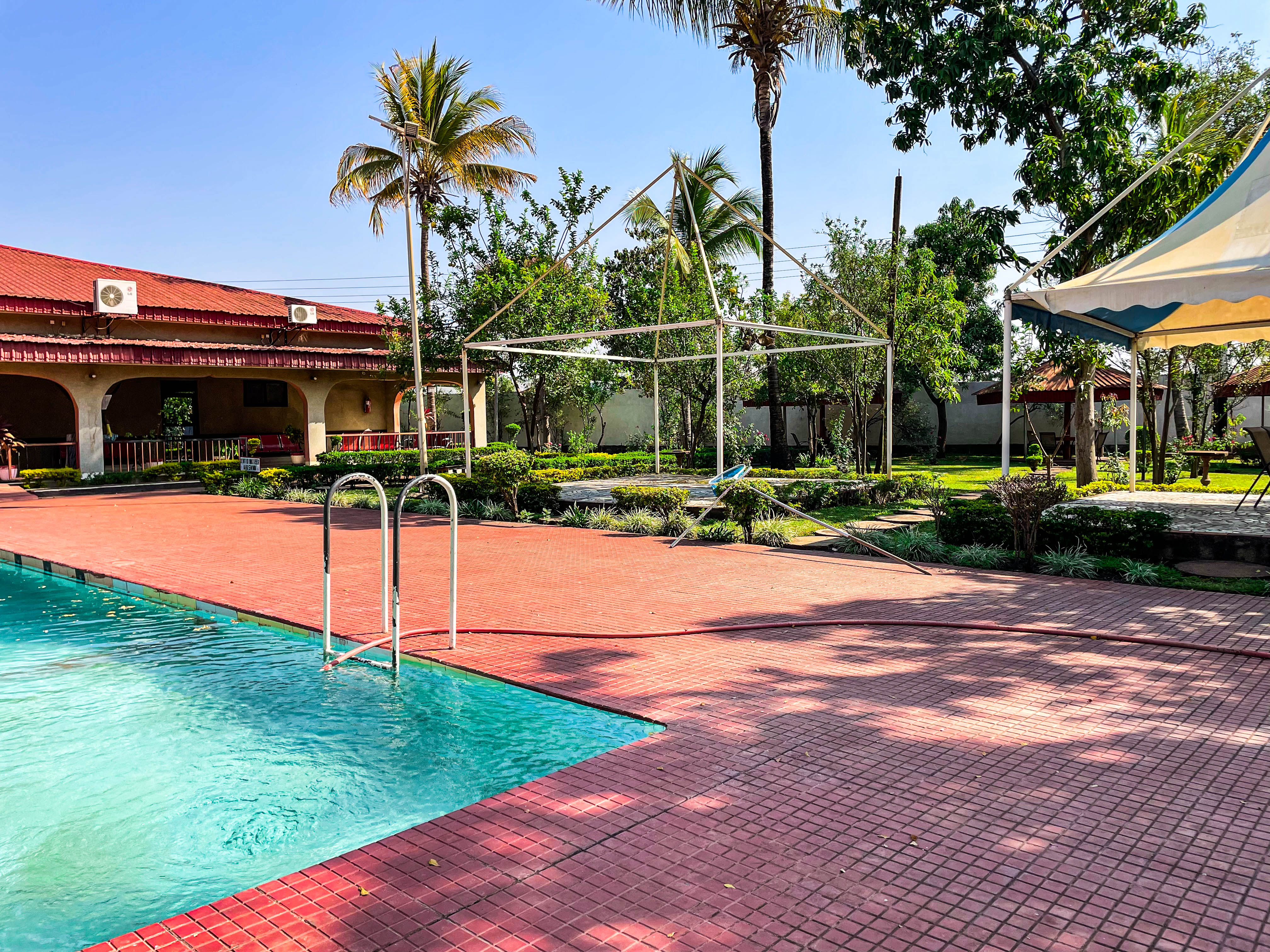 pool